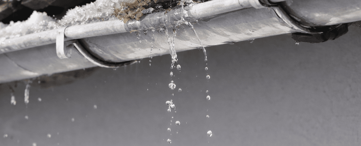 Lekkage door vorst voorkomen: 5 slimme tips om je huis winterproof te maken